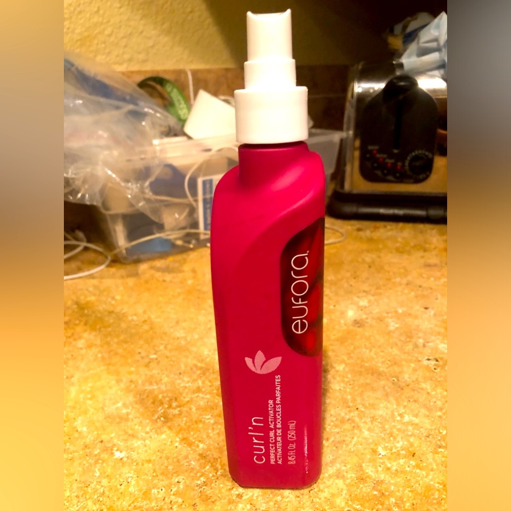 EUFORA CURLN CURL ACTIVATING SPRAY. NEW- PRICED TO SELL- BELOW WHOLESALE